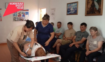 В Бурятии более года обучают помощников по уходу по новому профстандарту.