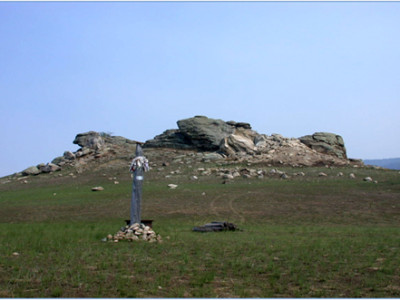 Останцовый скальный памятник «Хээр - Шошого» местность Шулуун - Шэнэгальжин.